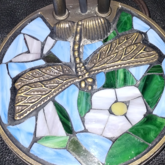 Adorable Tiffany style small lamp - Picture 6 of 7